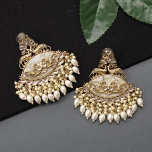 Ekavyoma Kundan Earring White