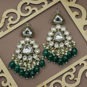 Ekanamsa Kundan Earring Green