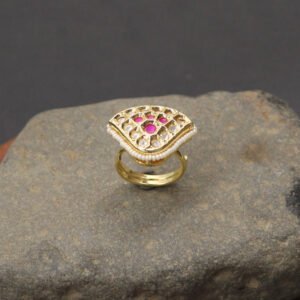 Ekashraya Kundan Finger Ring Maroon