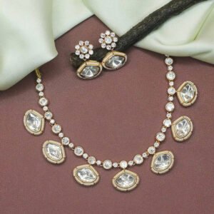 Ekanjali Kundan Necklace Set White