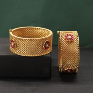 Ekalavanya Antique Bangle Maroon